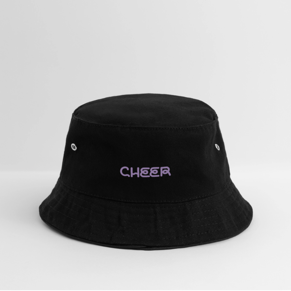 Zu sehen ist ein Bucket Hat in schwarz mit dem Aufdruck:  Cheer auf weißem Hintergrund